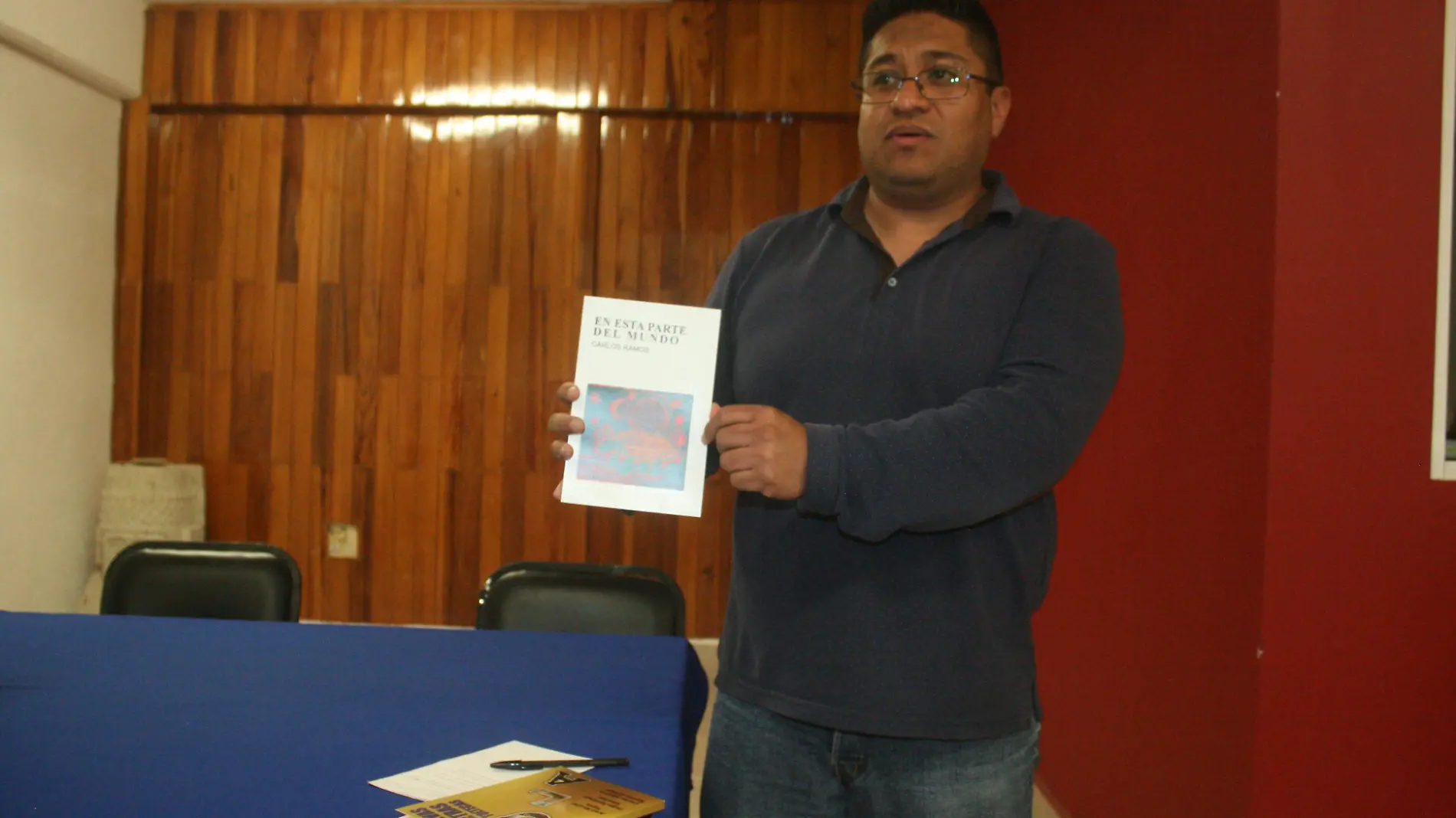 PRESENTAN LIBRO DOS